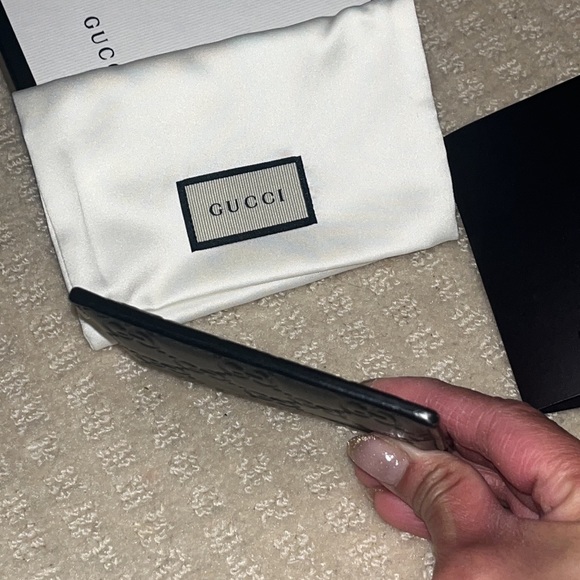 SOLD Authentic Gucci Card Holder - Picture 2 of 3
